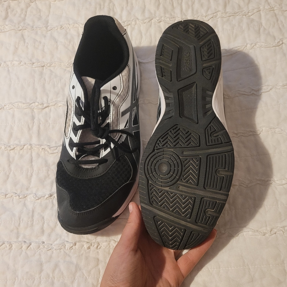 ASICS Shoes - Picture 4 of 4